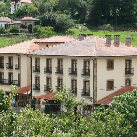 Hotel Valle Las Luinas Soto de Luina Bagian luar foto