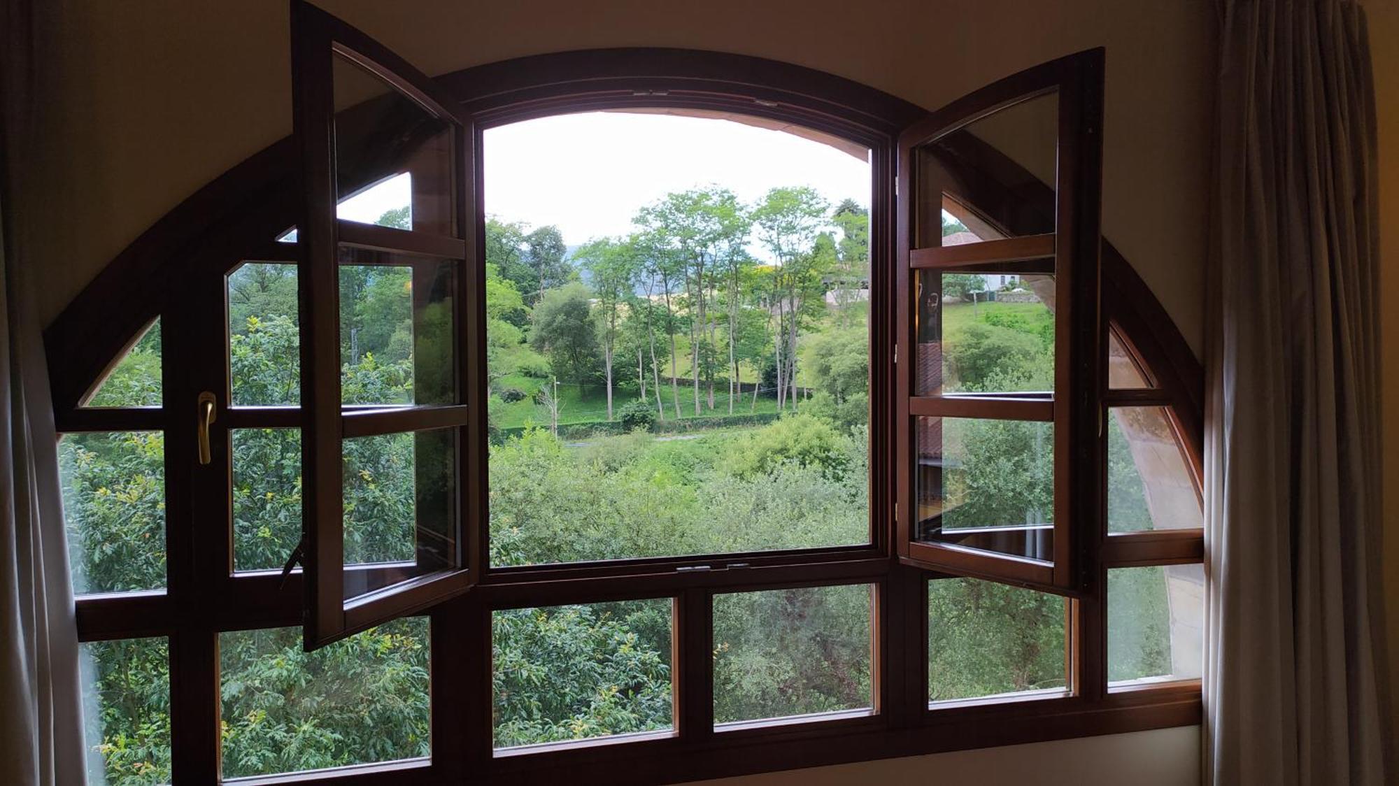 Hotel Valle Las Luinas Soto de Luina Ruang foto