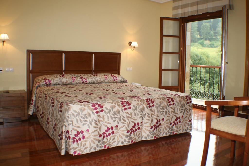 Hotel Valle Las Luinas Soto de Luina Ruang foto